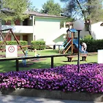 公寓 Bright Flat With Shared Swimming Pool