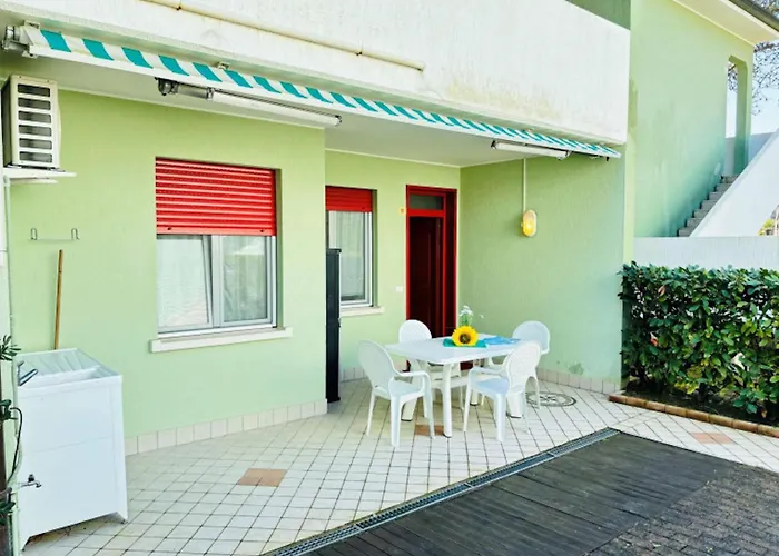 Bright Flat With Shared Swimming Pool Lejlighed Bibione