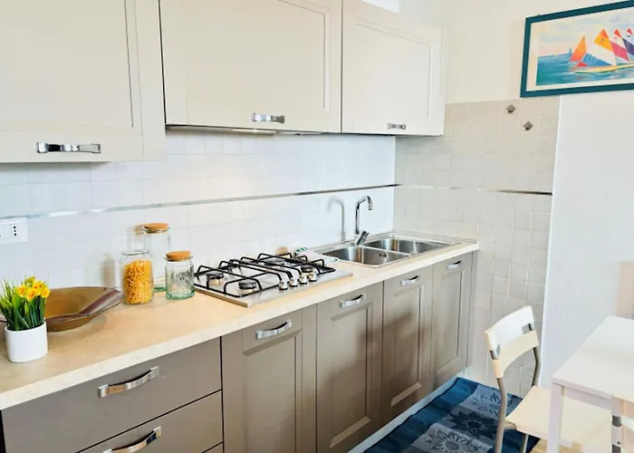 Lejlighed Bright Flat With Shared Swimming Pool *