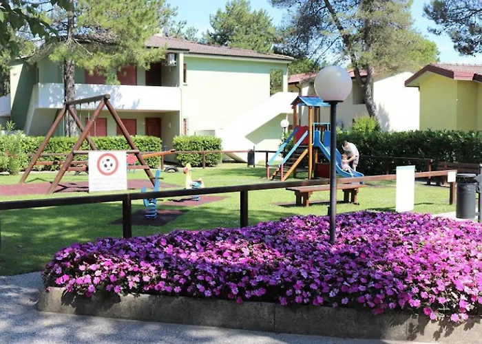 Lejlighed Bright Flat With Shared Swimming Pool