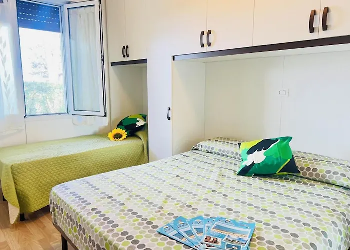 Bright Flat With Shared Swimming Pool Apartmán